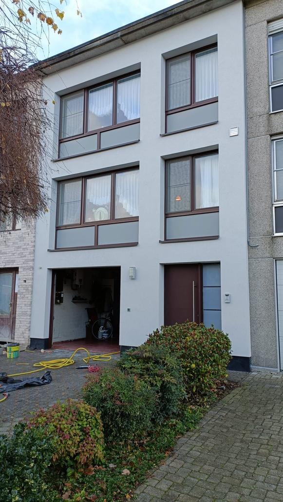 Schoten: kleine gevel, groot renovatieverschil