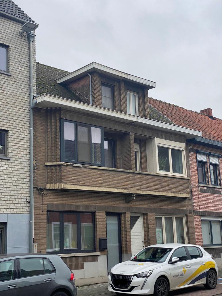 Rénovation de façade et de toiture à Stekene