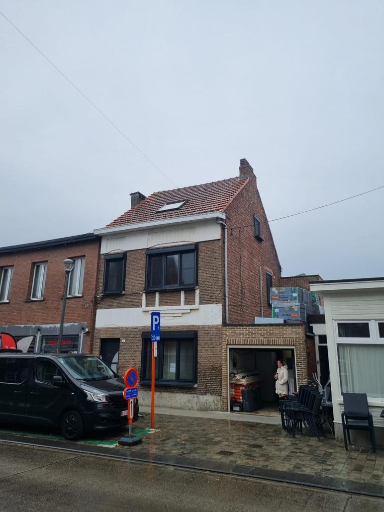 Gevelisolatie en steenstrips rumst