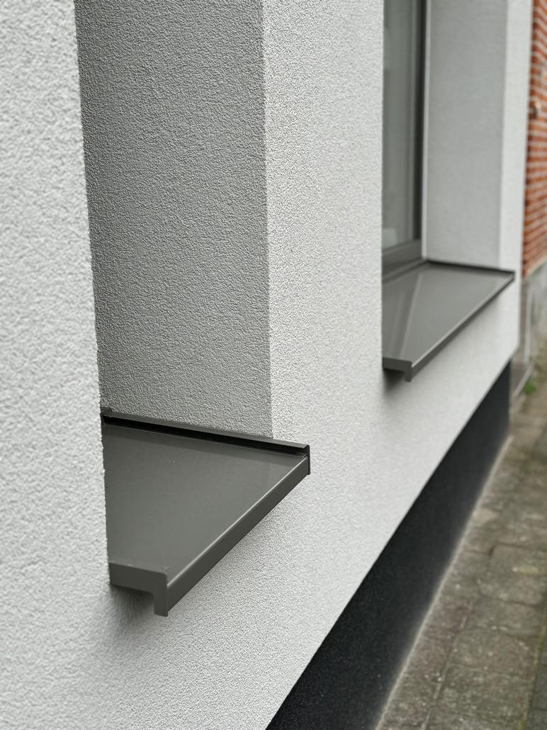 Strakke gevel met crepi in Hamme