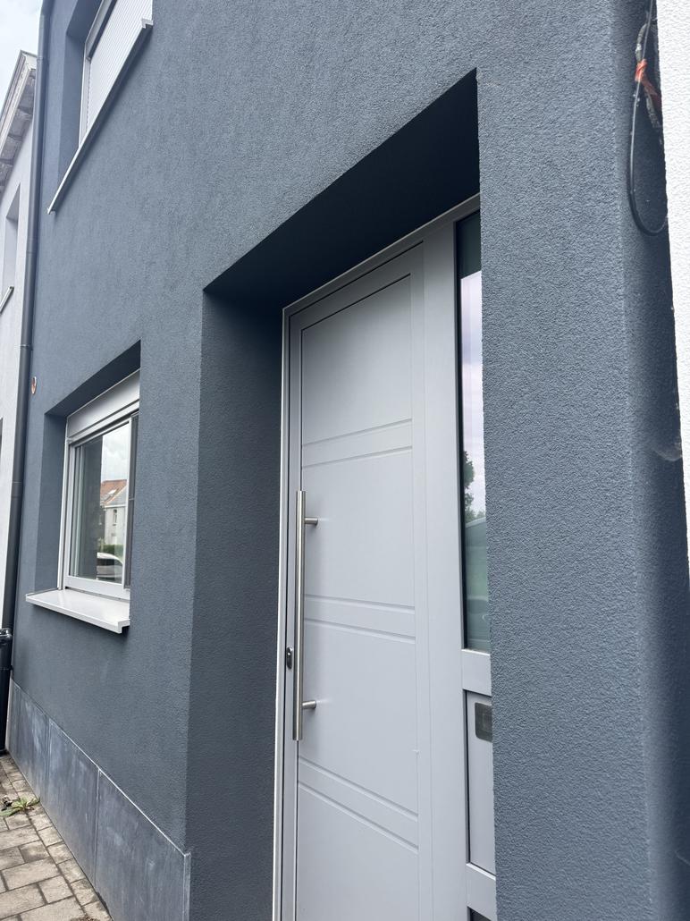 Crepi anthracite sur maison mitoyenne à Zwijndrecht