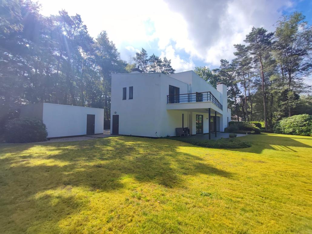 Façade blanche en crepi pour une maison à Poppel