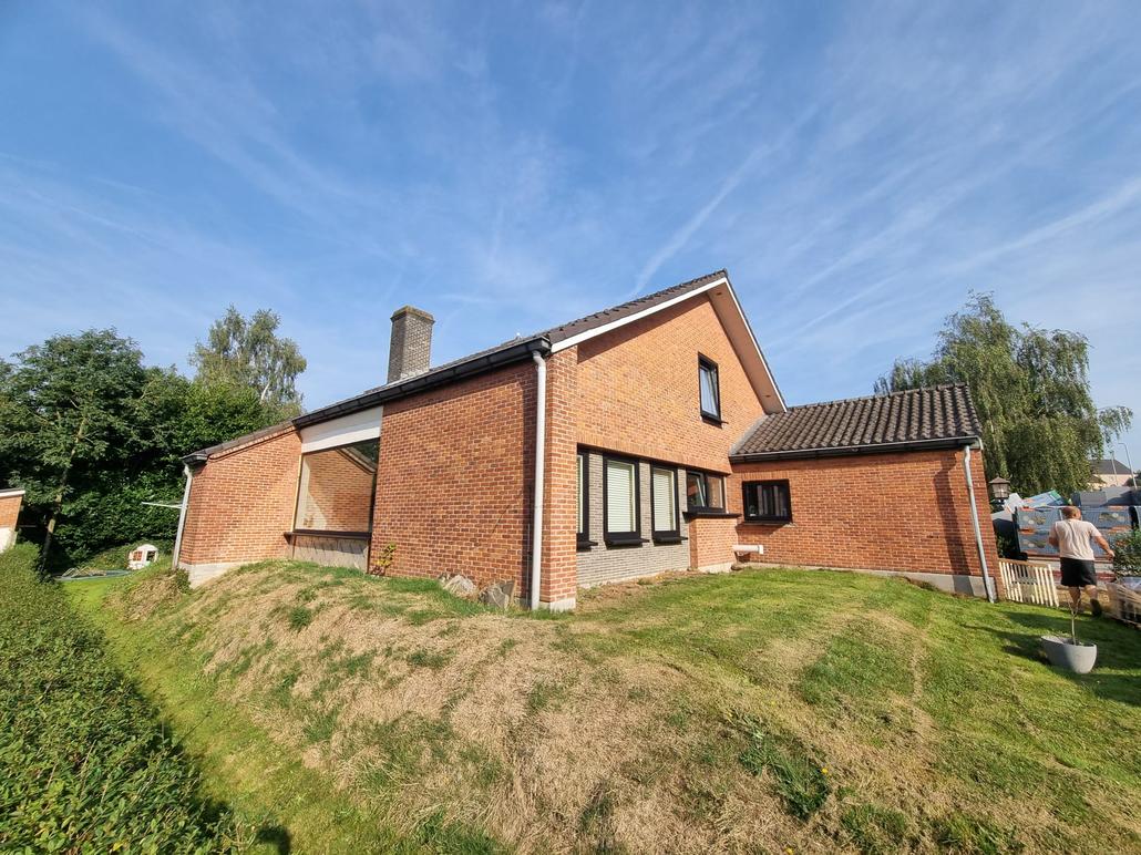 Gevel- en dakrenovatie in Elversele