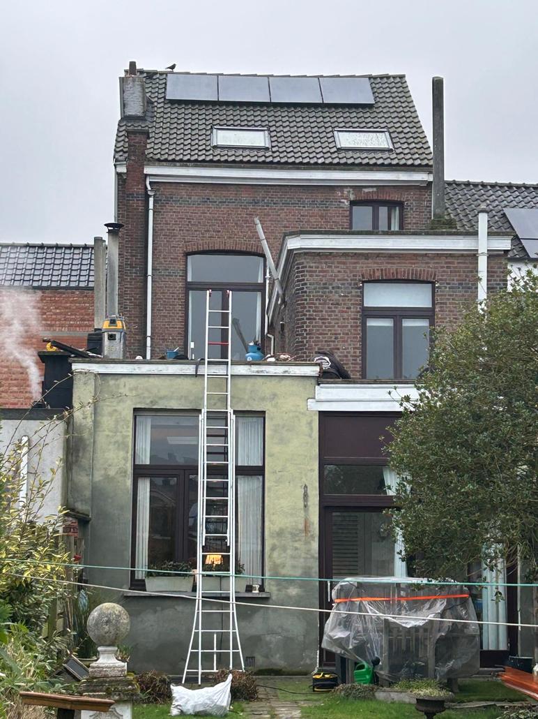 Façade arrière en crepi bleu à Hemiksem