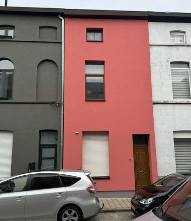 Gevelisolatie en crepi roze gent