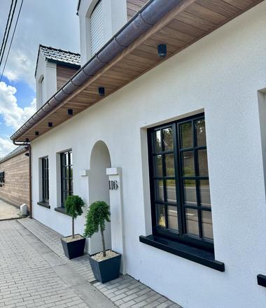 bepleistering en spuitkurk Lochristi