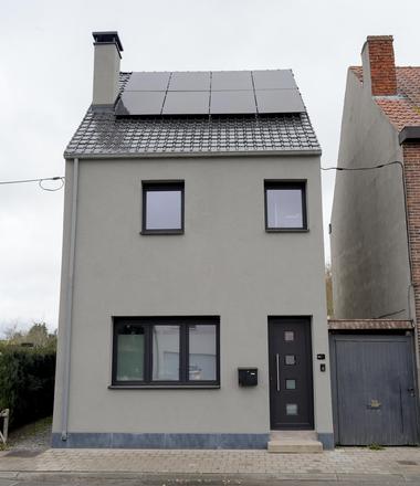 Dak en gevelrenovatie Destelbergen Dak en gevelisolatie met crepi in Destelbergen renovatie