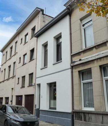 Gevelrenovatie met crepi in Berchem