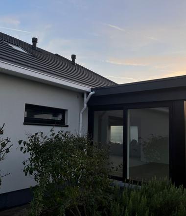 Cleys renoveert gevel met crepi in Hulst