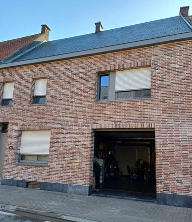 Gevelisolatie en steenstrips Zottegem