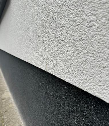 Strakke gevel met crepi in Hamme