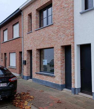 Steenstrips woning te Hamme