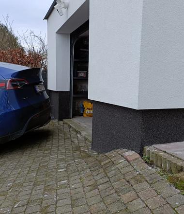 Cleys renoveert gevel in Ninove met crepi