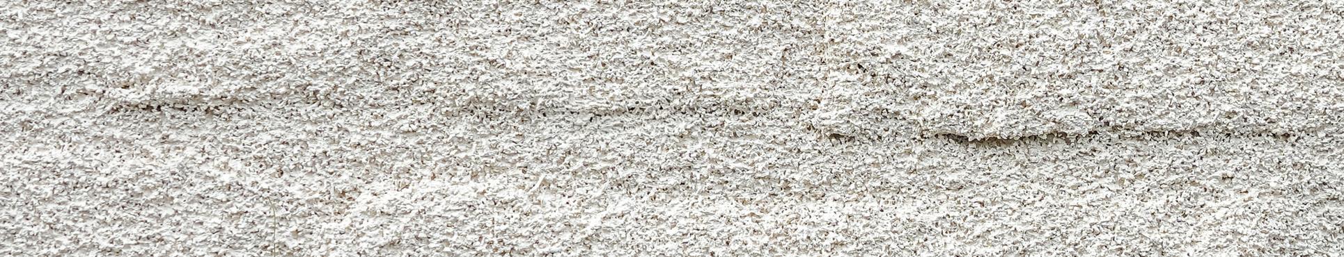 Maison semi-ouverte a Eeklo avec une finition en liege projete.