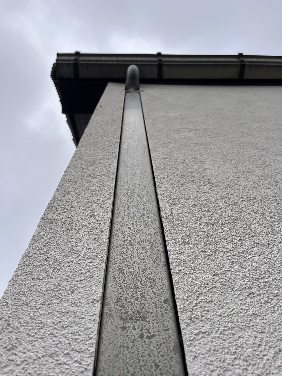 6. Regenafvoeren en afwerking