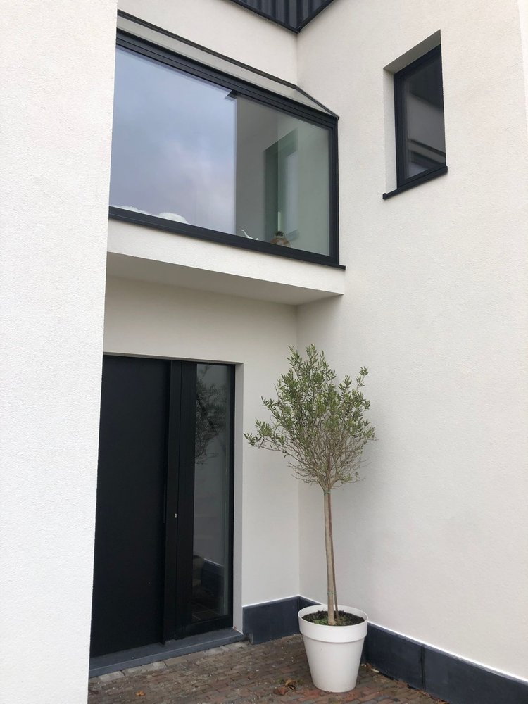 Tip 3: Zelf ramen kopen en plaatsen? Denk twee keer na ⚠️